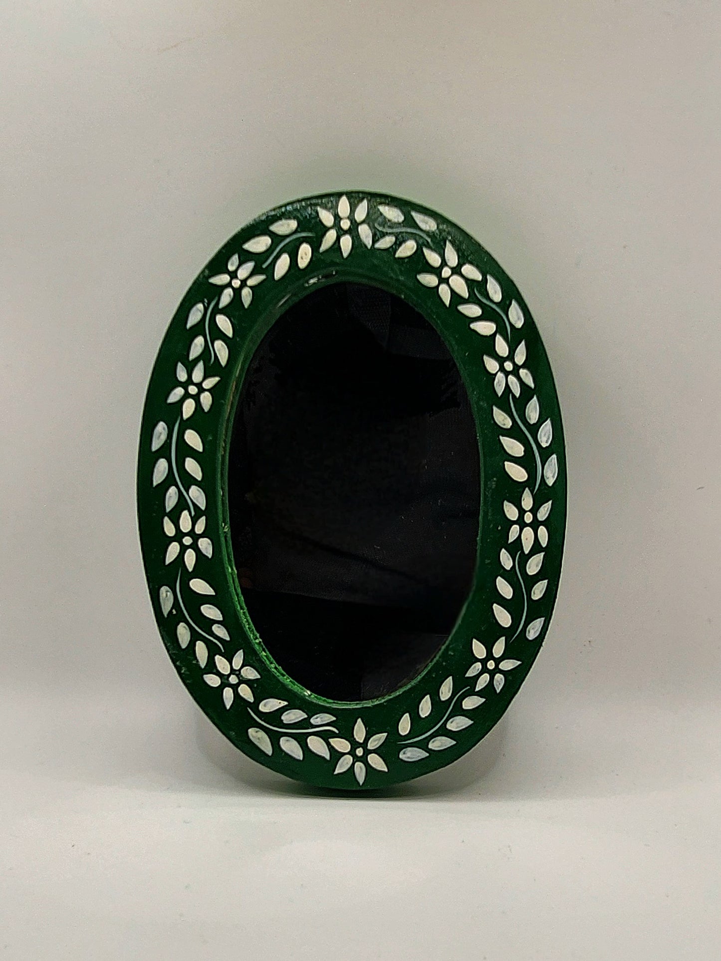 Green Floral Delight Round Frame